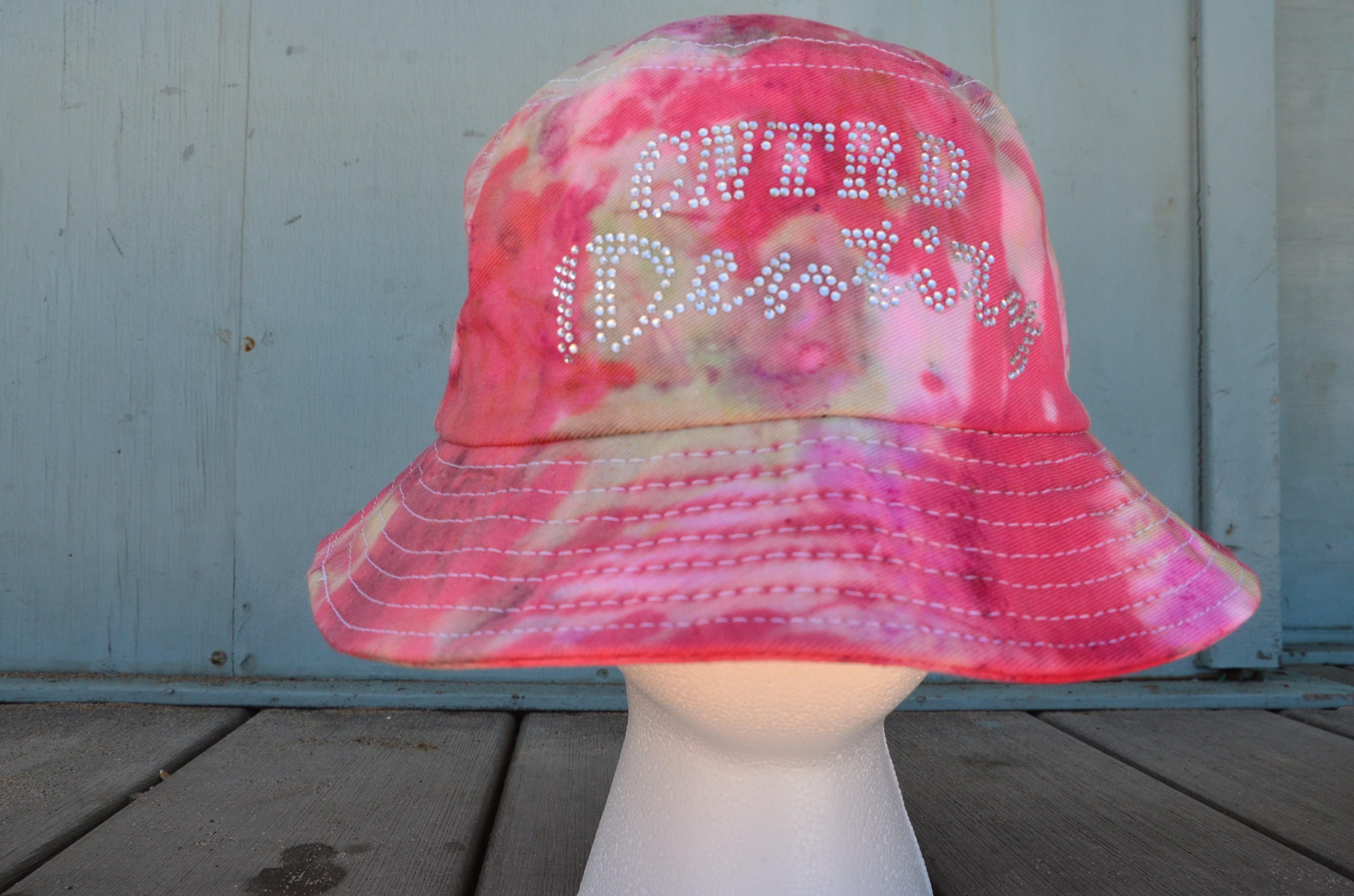 Bling Bling Pink Kiwi Bucket